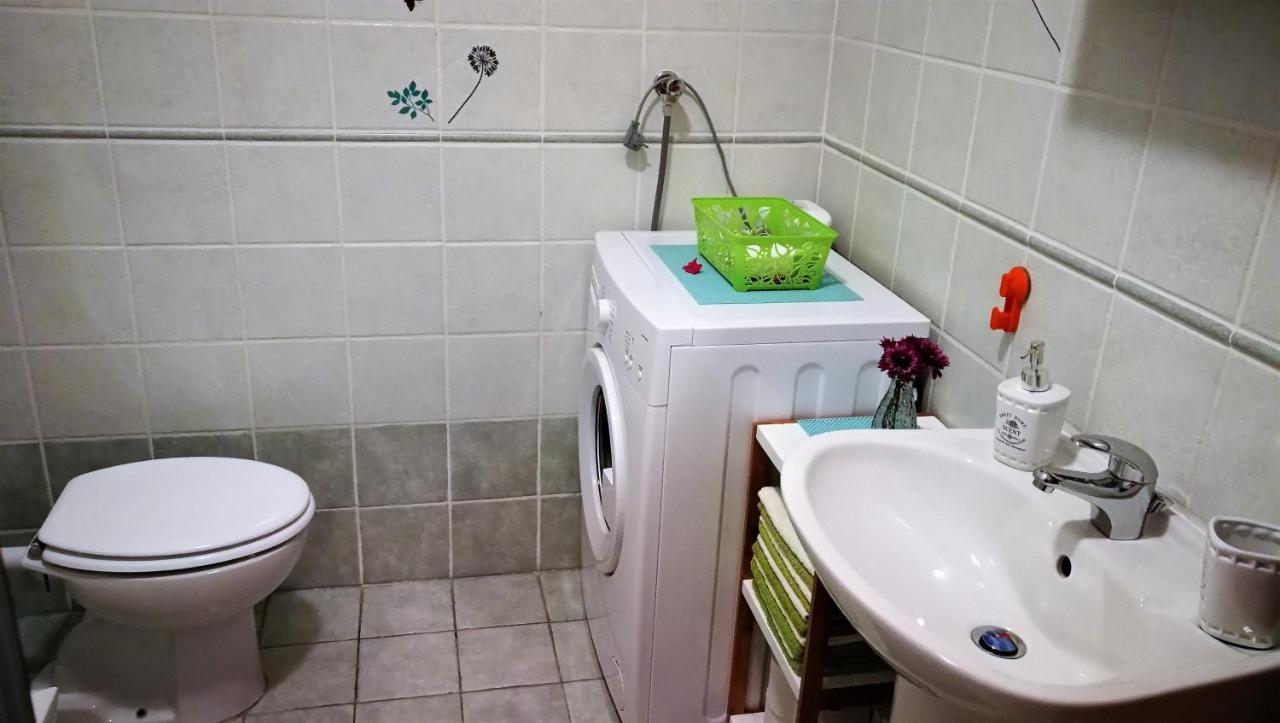 Studio Apartment Lela Ližnjan Exteriör bild